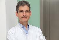 Prof. Dr. med. Wolfgang Sendt, Chefarzt der Klinik für Allgemein- und Viszeralchirurgie Krankenhaus St. Joseph-Stift Bremen Prof. Dr. med. Wolfgang Sendt, Chefarzt der Klinik für Allgemein- und Viszeralchirurgie Krankenhaus St. Joseph-Stift Bremen