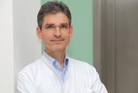 Prof. Dr. med. Wolfgang Sendt, Chefarzt der Klinik für Allgemein- und Viszeralchirurgie Krankenhaus St. Joseph-Stift Bremen Prof. Dr. med. Wolfgang Sendt, Chefarzt der Klinik für Allgemein- und Viszeralchirurgie Krankenhaus St. Joseph-Stift Bremen